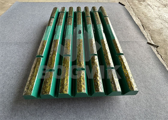 Manganese met titaniumcarbide Inbreng Crusher Liners Giet door vinden zand, glad
