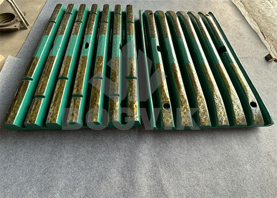Manganese met titaniumcarbide Inbreng Crusher Liners Giet door vinden zand, glad