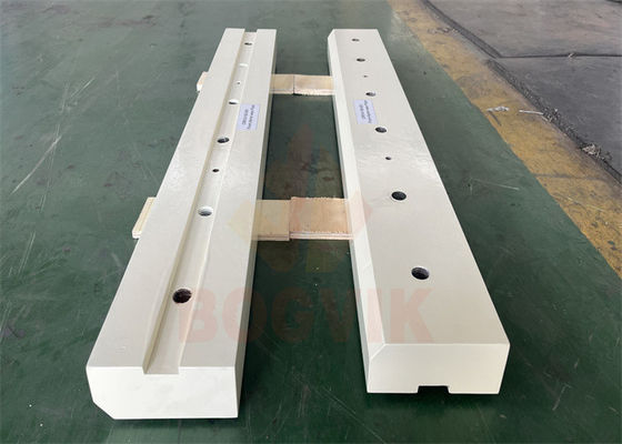 HARDOX500 XH320SR EEN PIECE FRONT APRON WEAR PLATE CR014-169-001